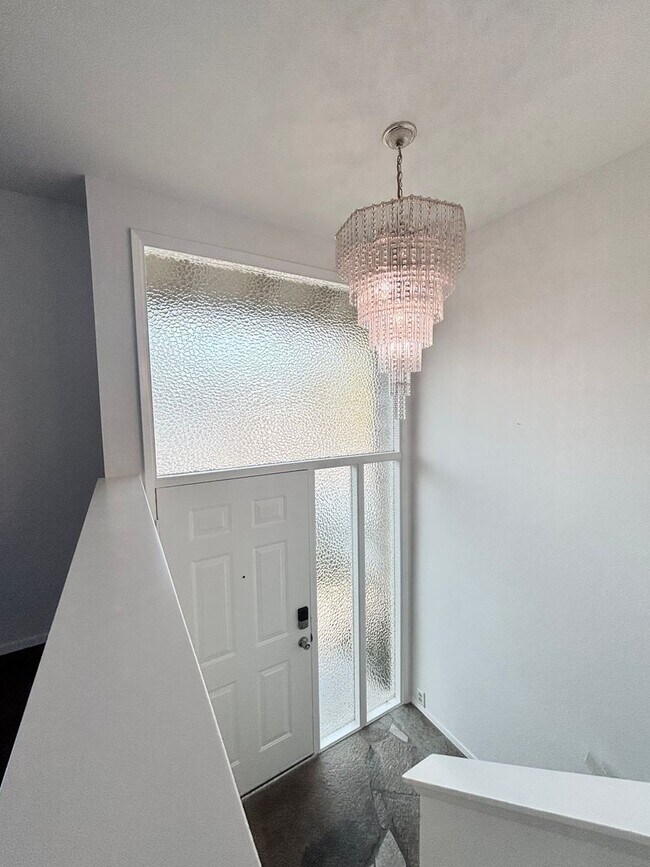 Building Photo - Gorgeous 4-Bd House | Huge Deck, Huge Fenced Yard, & Bonus Room!