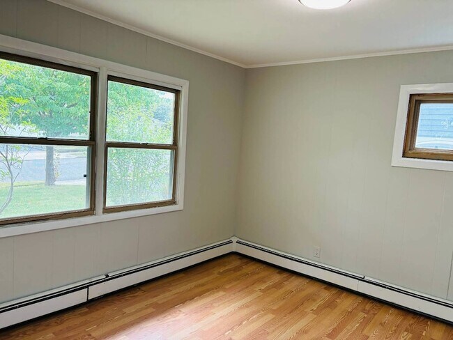 Building Photo - 27 Bryant Rd