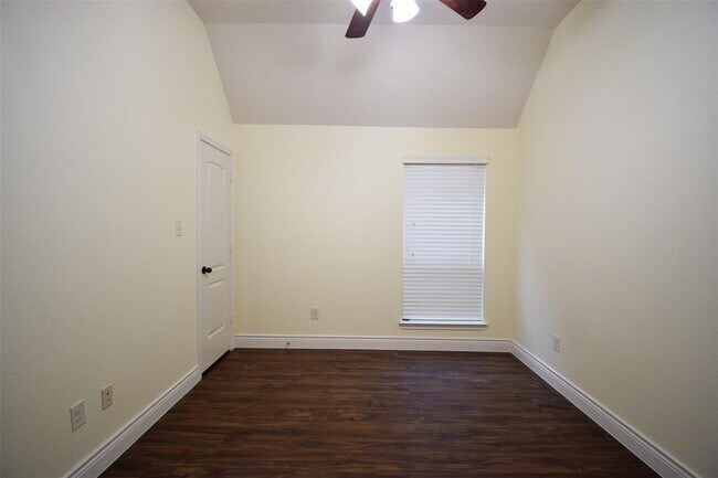 Building Photo - 27331 Balson Forest