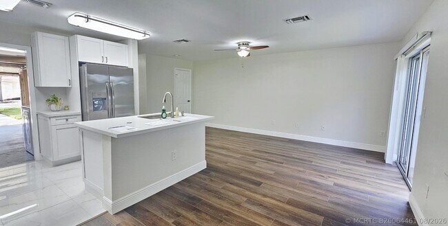 Building Photo - 6705 Old Farm Trail