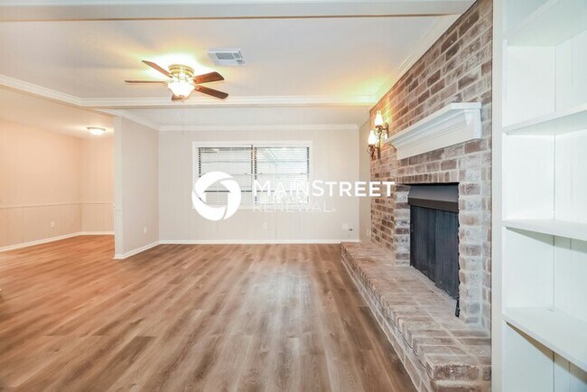 Building Photo - 3 Bedroom Pet-Friendly Home in Spring, TX with Main Street Renewal