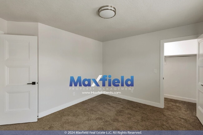 Building Photo - MODERN TWIN HOME - 4 BD 3.5 BA 2 GA - EV Friendly North Sale Lake /Bountiful Area