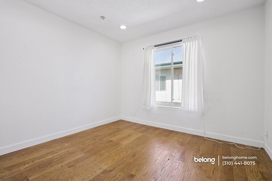 Building Photo - 6509 Kester Ave