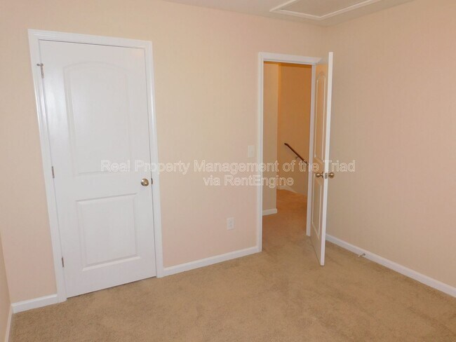 Building Photo - 4621 Chapel Ridge Dr