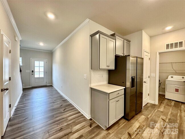 Building Photo - 389 Runner Stone Ln