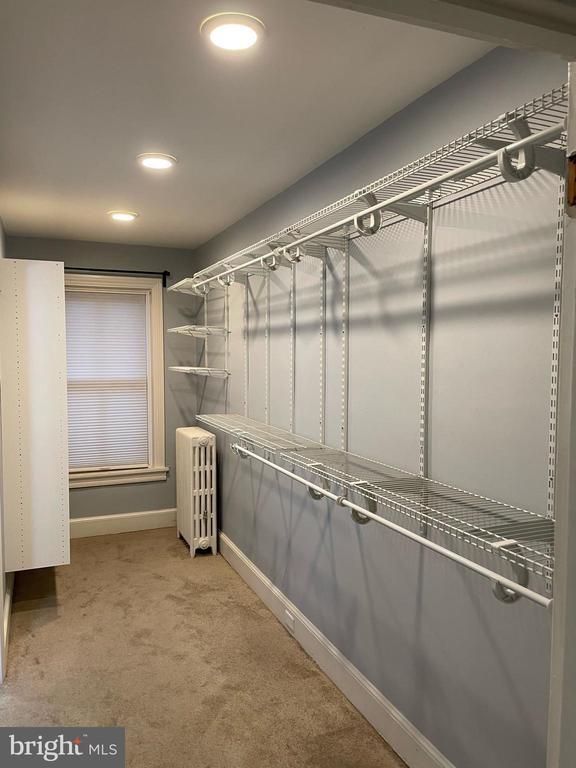 Building Photo - 909 N 2nd St