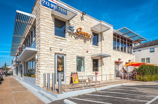 Building Photo - 1004 California St