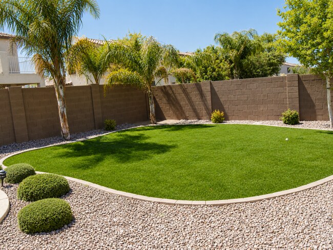 Building Photo - Spacious 5-Bedroom Gilbert Home with a Sparkling Pool!