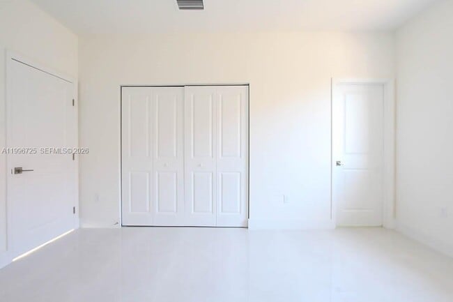 Building Photo - 15631 SW 11th Terrace