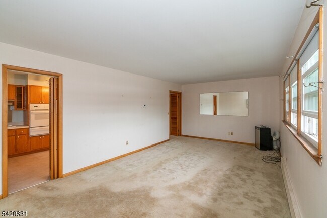 Building Photo - 300 Mitchell Ave