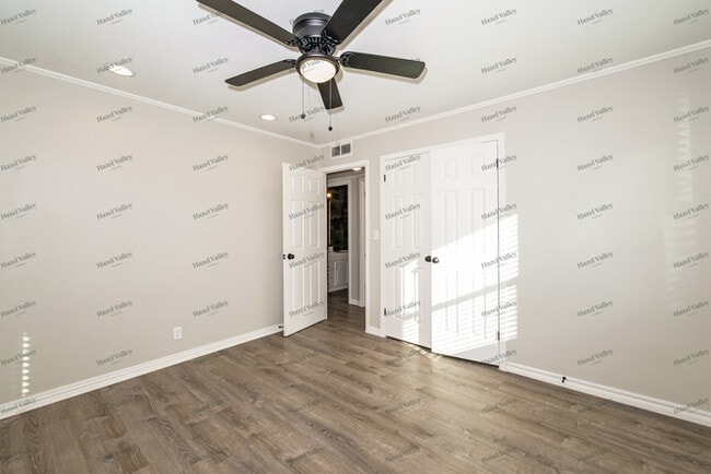 Building Photo - 5937 NW 60th St