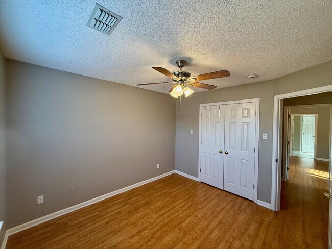 Building Photo - 24 Winchester Ct