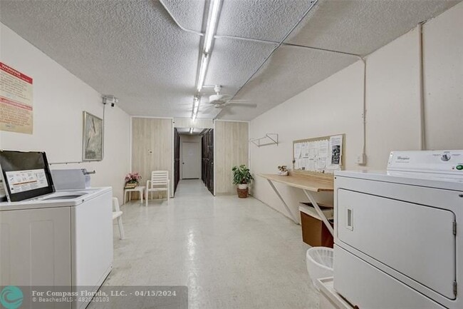 Building Photo - 4401 Martinique Ct