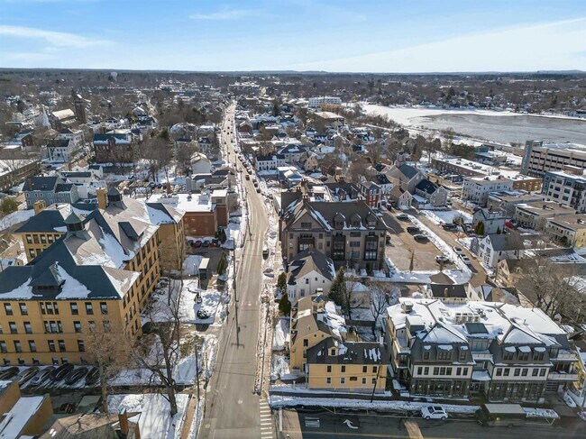 Building Photo - 7 Islington St