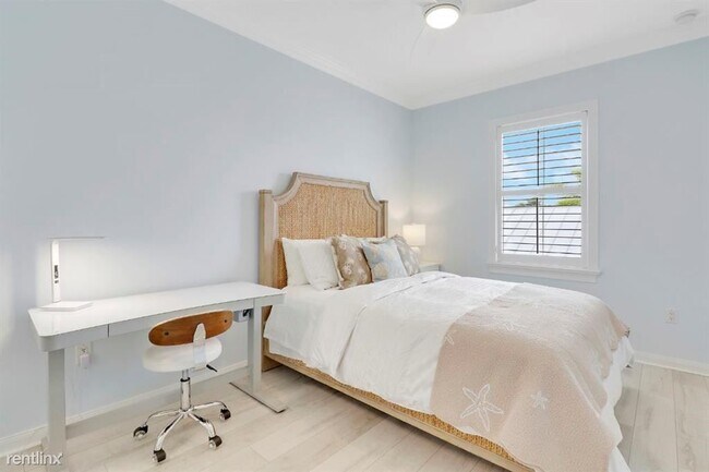 Building Photo - 3 br, 2.5 bath House - 1379 Ramsey Way