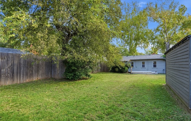 Building Photo - 2 Bed | 1 Bath Near Cherry Street!