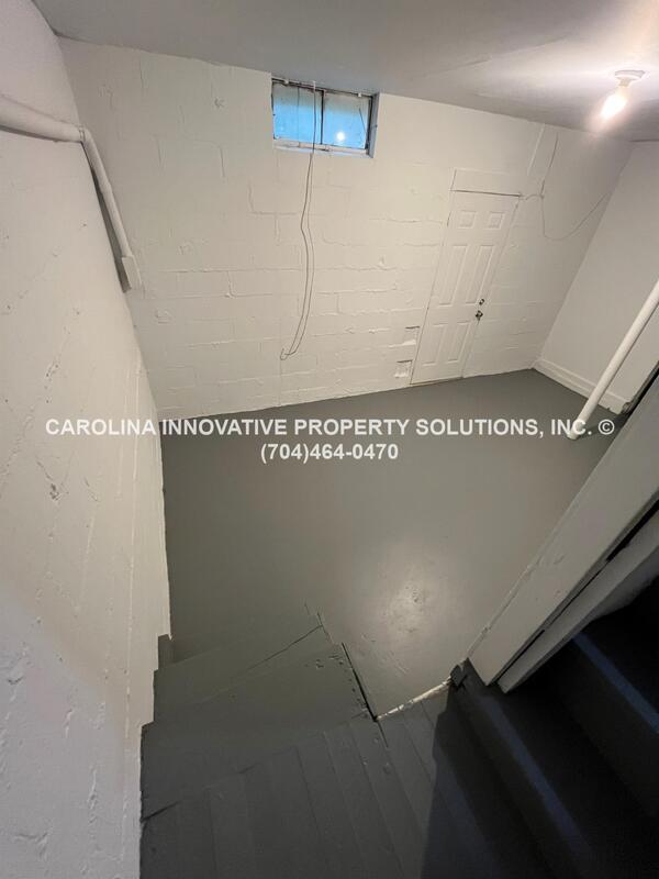 Building Photo - 2830 Phillips Ave