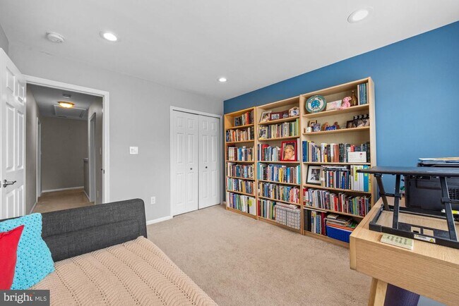 Building Photo - 1203 Delancey Way
