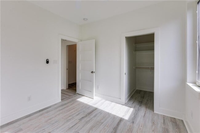 Building Photo - 1907 E 17th St