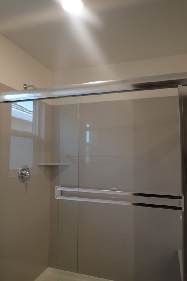 Building Photo - Gorgeous Brand New 4 bed 3 bath 2 story ho...