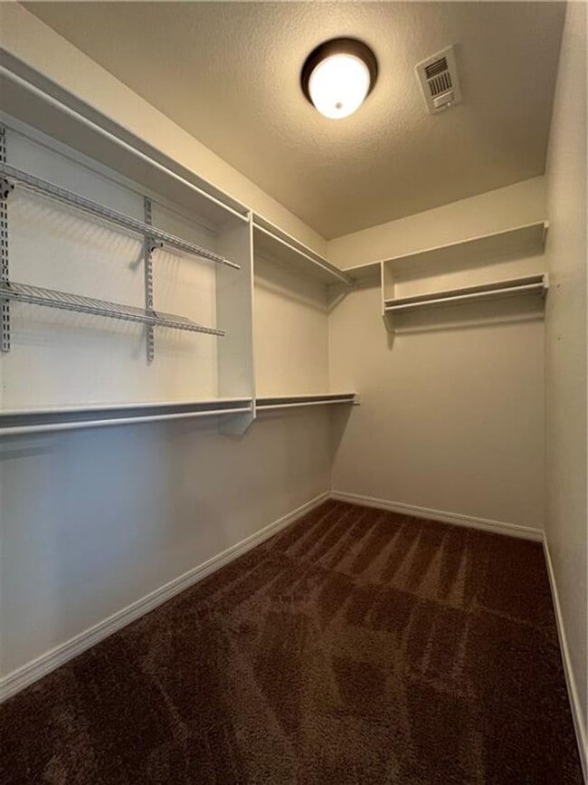 Building Photo - 4608 W Wales Dr