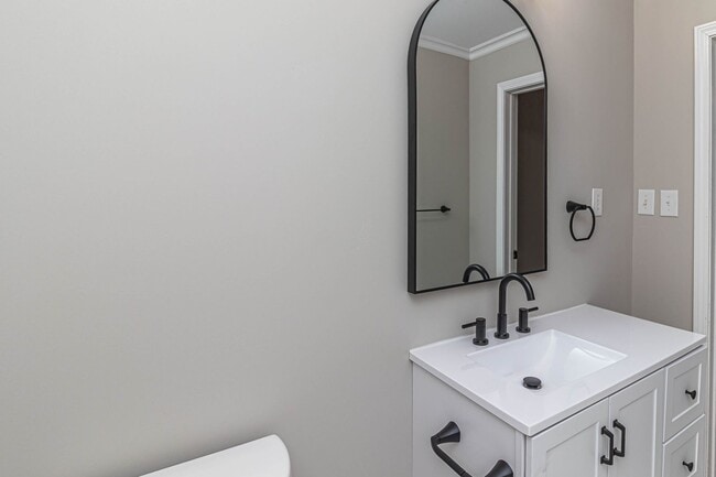 Building Photo - 3 BR | 1 BA Brick Home in Goldsboro *less than 2 miles from SJAFB!