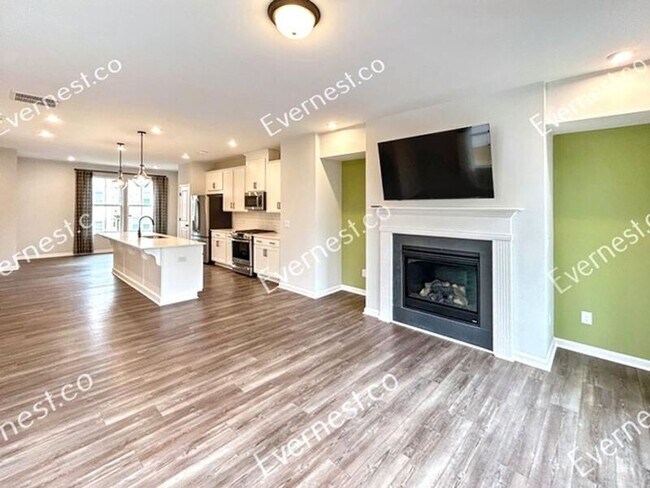 Building Photo - 2671 Whistler Wy NE