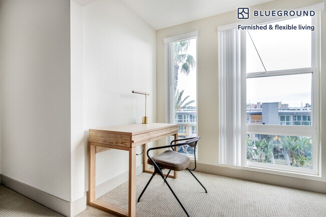 Building Photo - 14035 Tahiti Way