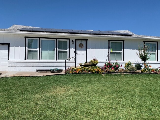Building Photo - 1532 Merlin Way