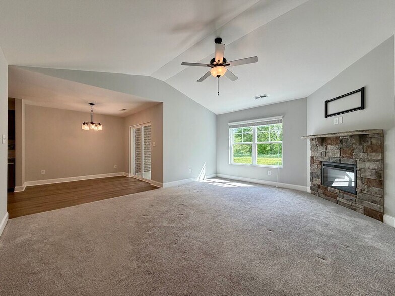 Building Photo - 766 Snowflower Cir