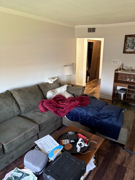 Building Photo - 2076 Chateau Ct