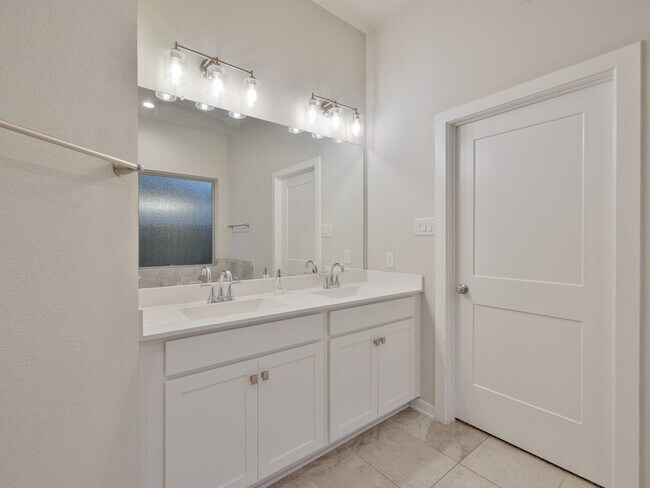 Building Photo - 7918 Pershing Ave