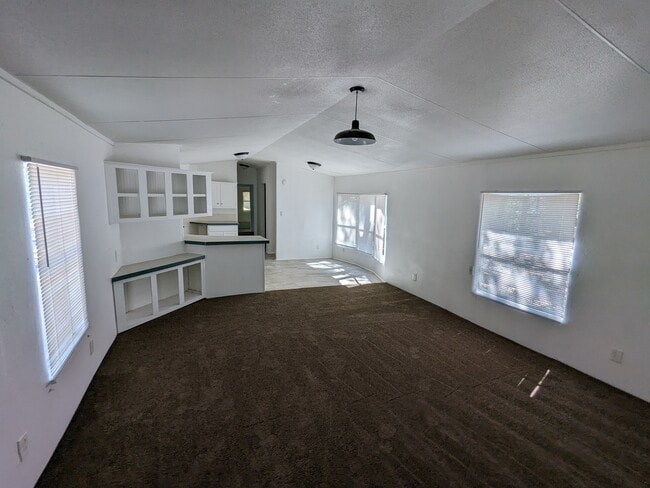 Building Photo - 103 Cardinal Ln