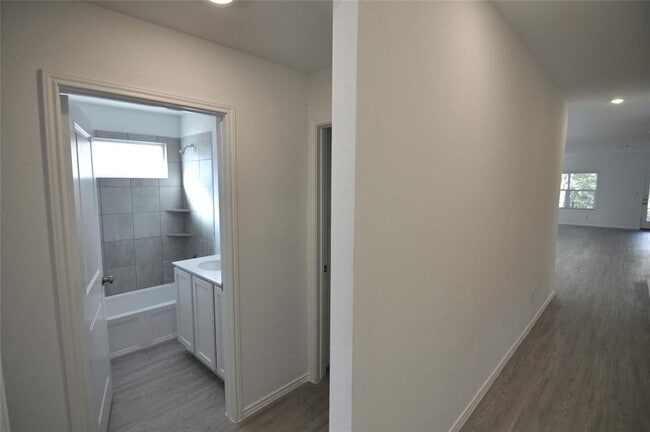 Building Photo - 1537 Chapel Rnch Rd