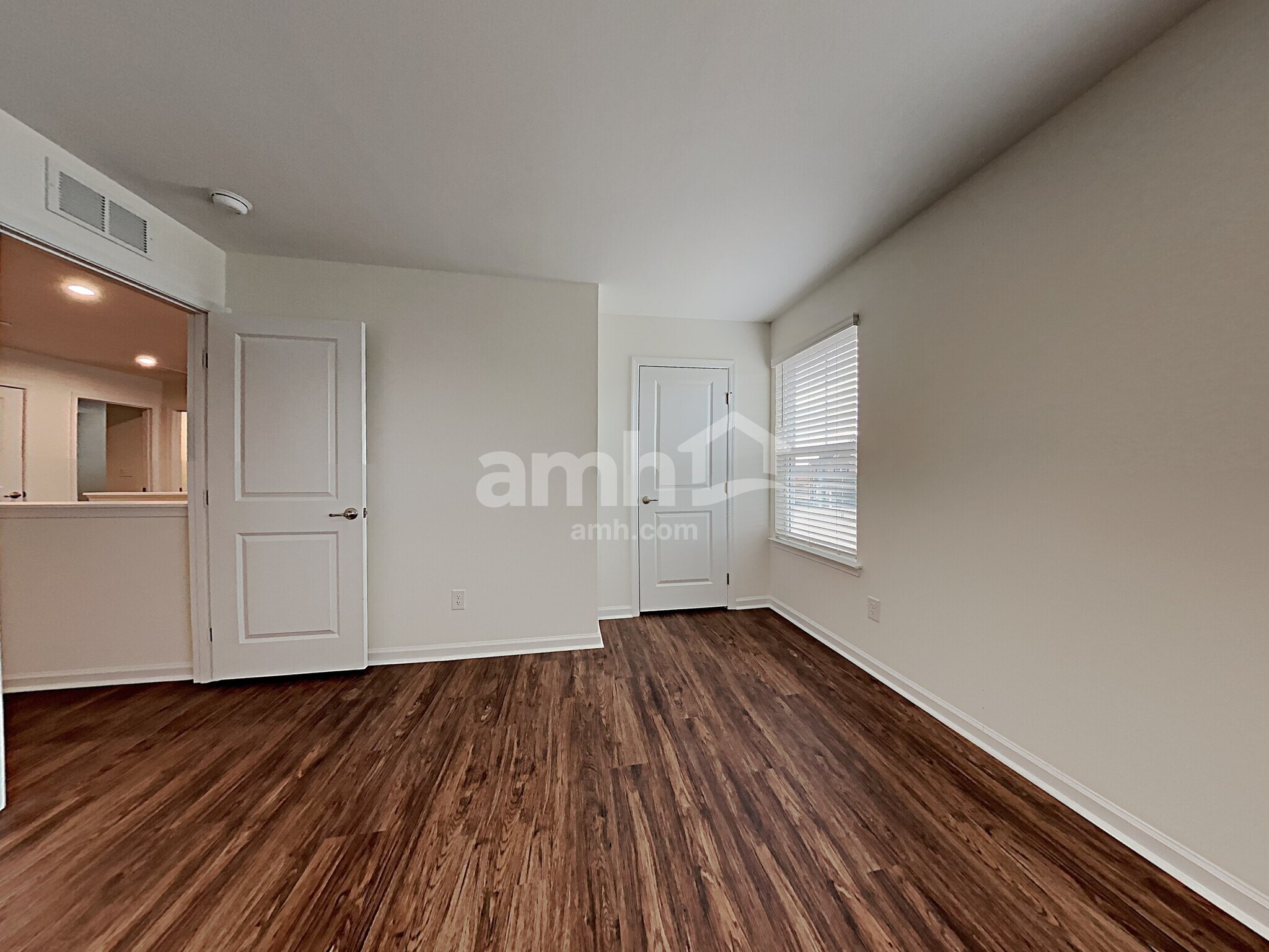 Building Photo - 5038 Twin River Dr