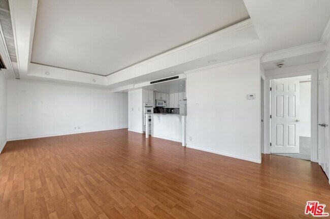 Building Photo - 2170 W Century Dr