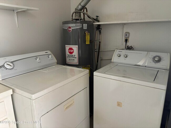 Building Photo - 2376 Dakota Dr