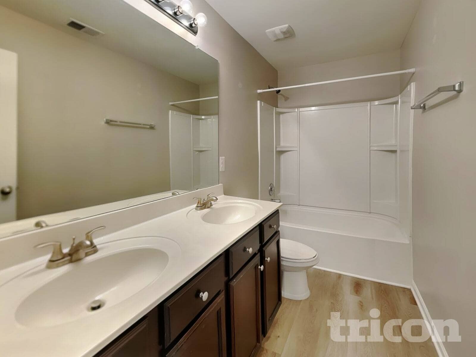 Building Photo - 747 Markham Cir