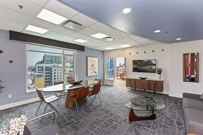 Building Photo - 427 9th Ave