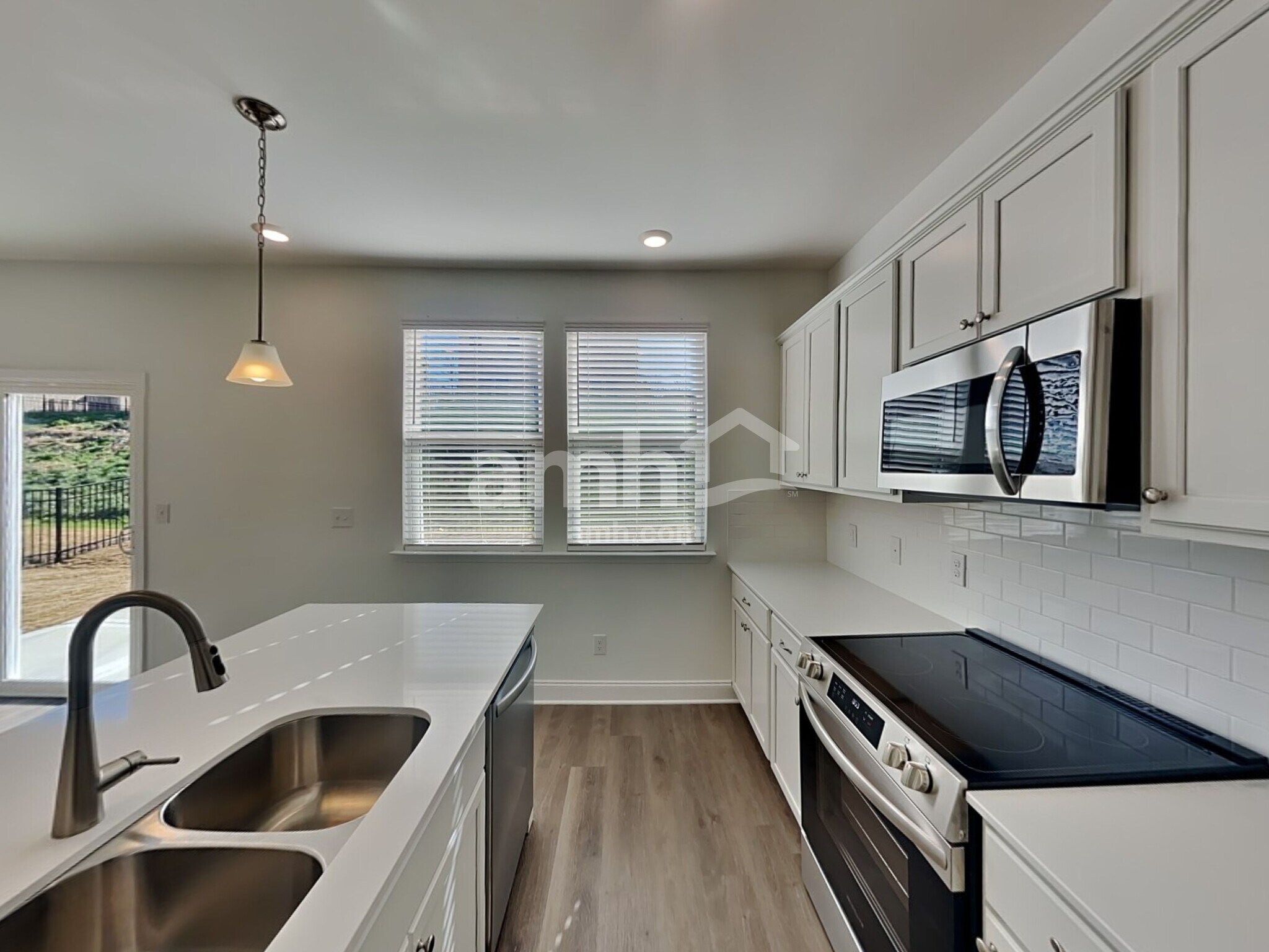 Building Photo - 205 Argea Dr