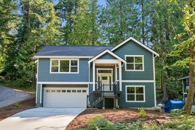 Building Photo - Move in Special - 50% off 1st Month Rent: ...
