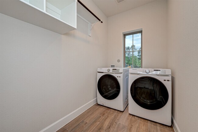 Building Photo - 308 Mullins Ct