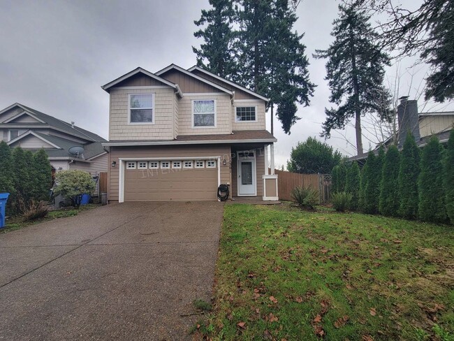 Building Photo - *1ST MONTH'S RENT FREE PROMO* Large 3 Bed 2.5Ba Vancouver Beauty W/ Gas Fireplace, Dog Run, Fence...