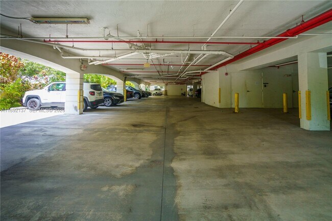 Building Photo - 300 Majorca Ave