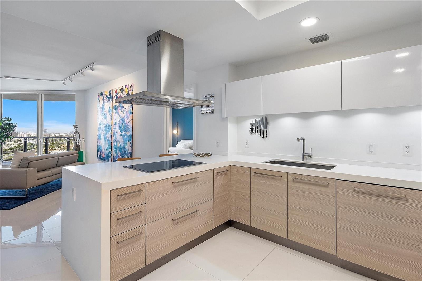 Building Photo - 17301 Biscayne Blvd