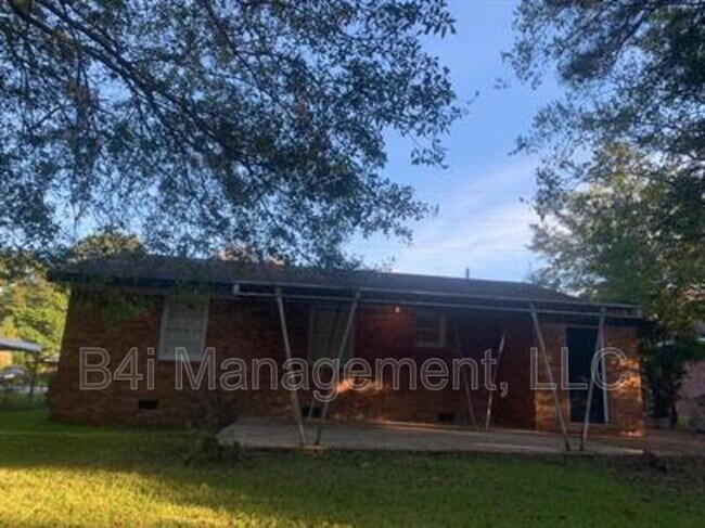 Building Photo - 1045 Enoch Dr