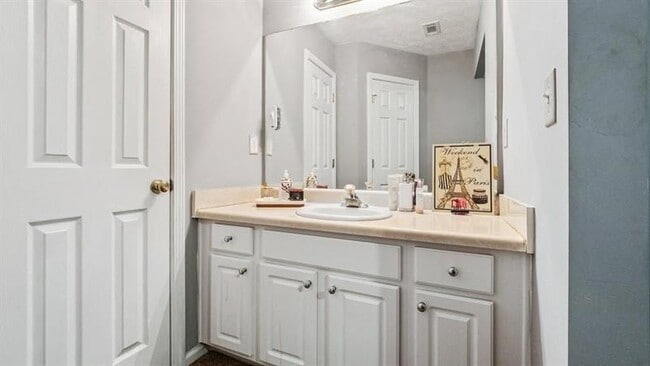 Building Photo - 3930 Bogan Mill Rd NE