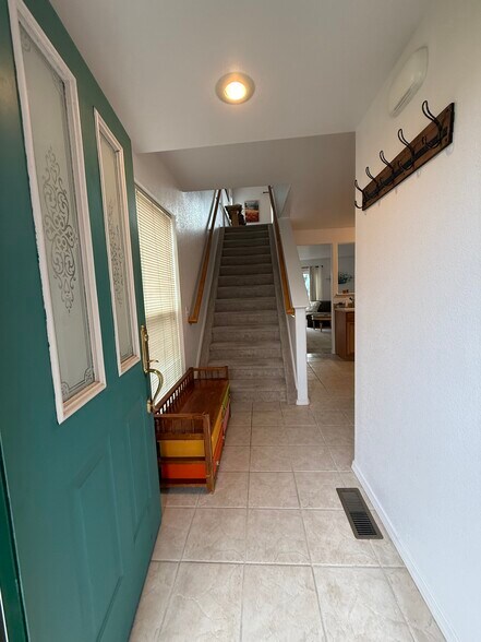 Entrance into Condo - 1526 Garden Vista Grv