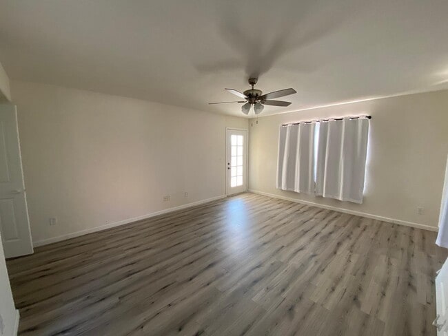 Building Photo - 10254 Hopi Ln