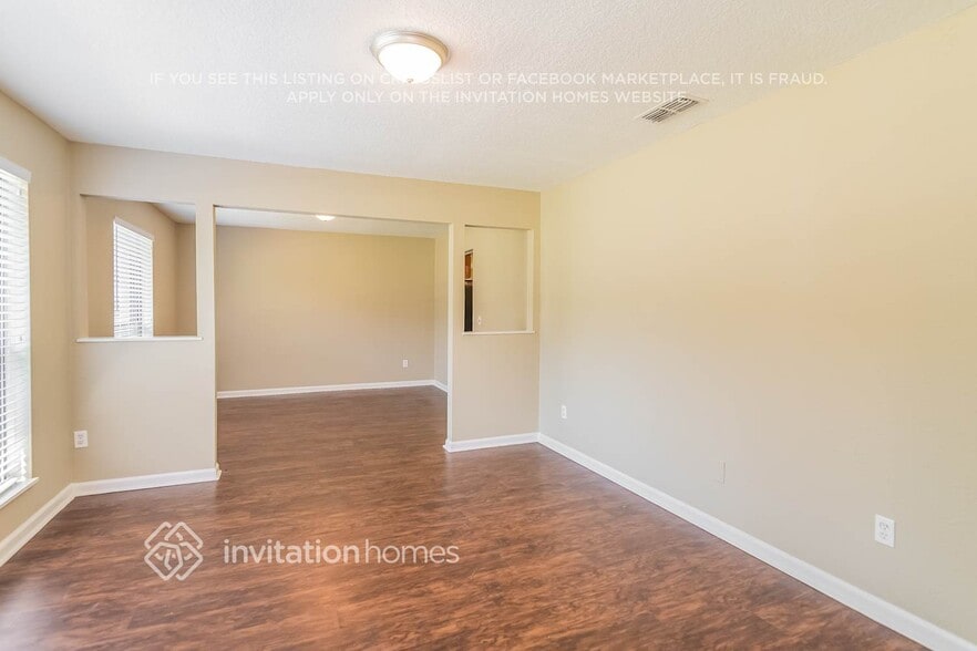 Building Photo - 8323 Country Creek Blvd